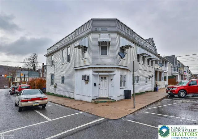 Homes for sale in Lansford Boro, PA | 301 Bertsch St, Lansford Boro, PA 18232 | MLS# 769394