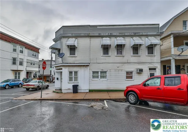3rd image of 301 Bertsch St, Lansford Boro, PA 18232 | MLS# 769394