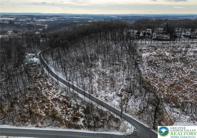 4th image of 6338 Hickory Rd, Slatington, PA 18080 | MLS# 769673