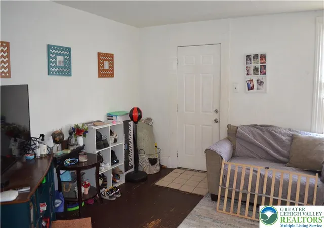 Homes for sale in Easton, PA | 320 S 11Th St, Easton, PA 18042 | MLS# 769982
