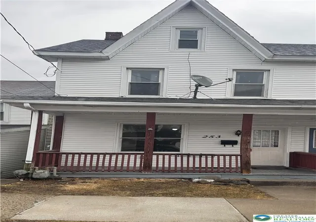 Homes for sale in Lehighton Boro, PA | 253 N 2nd, Lehighton Boro, PA 18235 | MLS# 770584