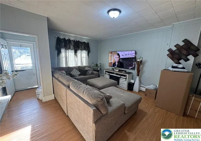 Homes for sale in Fountain Hill Boro, PA | 515 N Bishopthorpe St, Fountain Hill Boro, PA 18015 | MLS# 770942