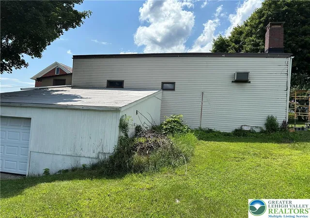 Photo 10 of Multi family home for sale at 527 Division St, Bangor, PA 18013 | MLS# 771347 | Listing updated on 2026-07-28