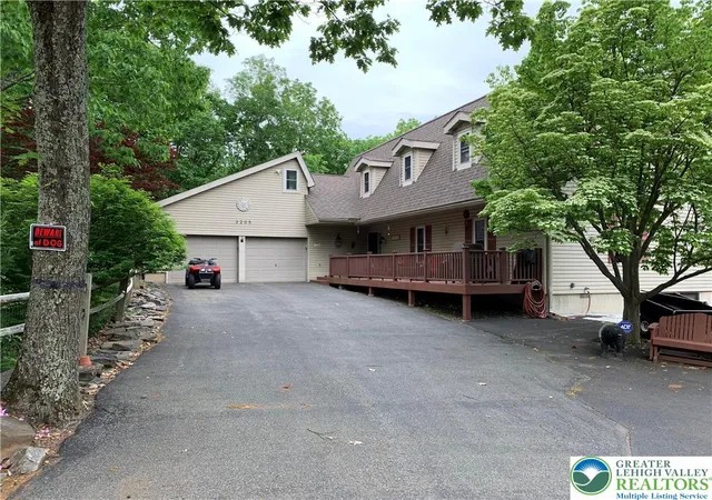 Photo 1 of Single family home for sale at 3205 Ely Ct, Bushkill, PA 18324 | MLS# 771408 | Listing updated on 2026-07-31