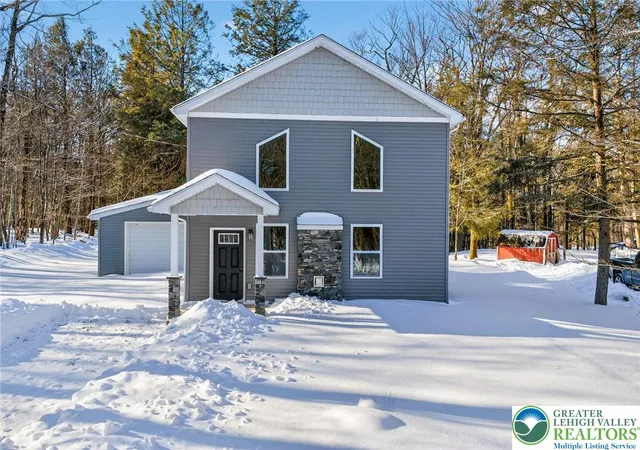Photo 3 of Single family home for sale at 1073 Westside Dr, Newfoundland, PA 18445 | MLS# 771188 | Listing updated on 2026-07-27