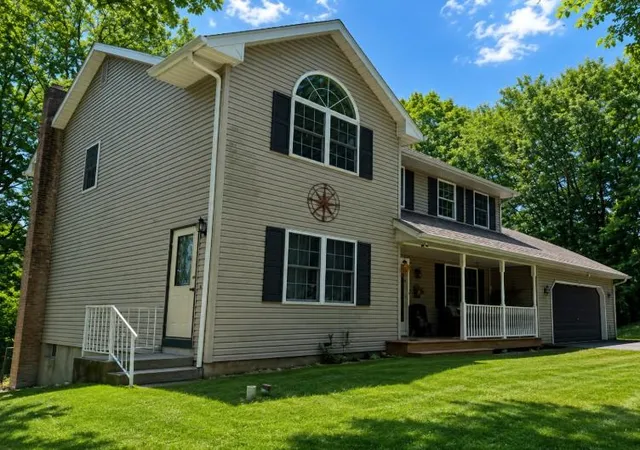 2nd image of 303 E Mountain Top Rd, Summit Hill, PA 18250 | MLS# 771474