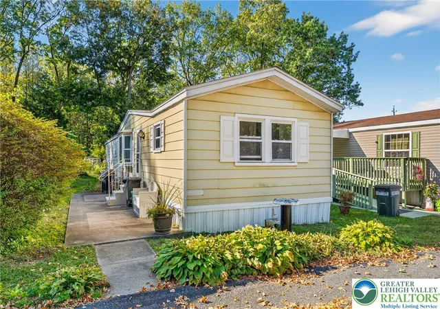 Homes for sale in East Allen Twp, PA | 8220 Airport Rd #4, East Allen Twp, PA 18067 | MLS# 771527