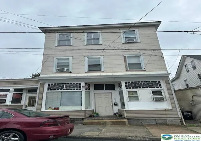 Homes for sale in Coaldale Boro, PA | 115 E Ruddle St, Coaldale Boro, PA 18218 | MLS# 771560