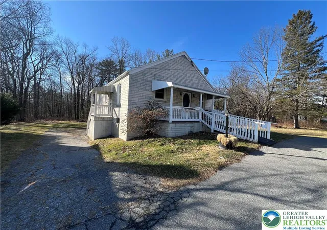 Homes for sale in Lehigh Twp, PA | 3749 Mountain View Dr, Lehigh Twp, PA 18038 | MLS# 771865