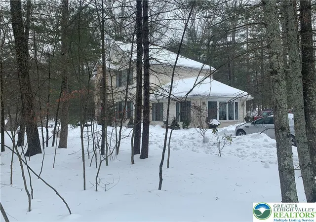 Homes for sale in Chestnuthill Twp, PA | 25 Rollingwood Trl, Chestnuthill Twp, PA 18353 | MLS# 771887