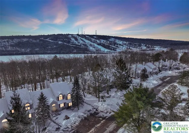 2nd image of 102 Laurelwoods Dr, Lake Harmony, PA 18624 | MLS# 771306