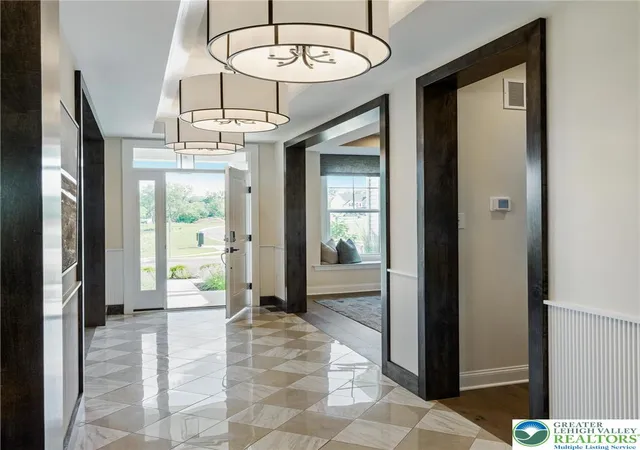 3rd image of 5401 Red Oak Dr, Coopersburg, PA 18036 | MLS# 771757