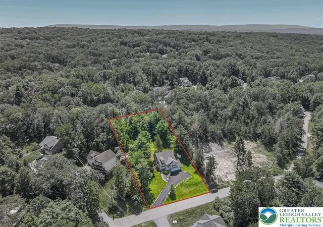 Homes for sale in Smithfield Twp, PA | 401 Pierce Ln, Smithfield Twp, PA 18301 | MLS# 772095