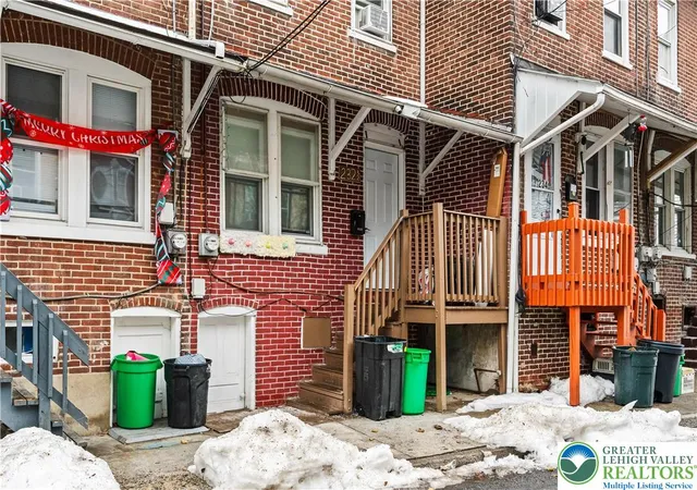 Homes for sale in Allentown, PA | 232 N Railroad St, Allentown, PA 18102 | MLS# 772160