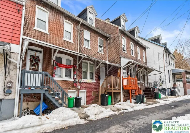 Homes for sale in Allentown, PA | 232 N Railroad St, Allentown, PA 18102 | MLS# 772160