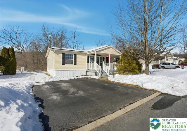 Homes for sale in Lehigh Twp, PA | 4234 Independence Ln, Lehigh Twp, PA 18088 | MLS# 771794