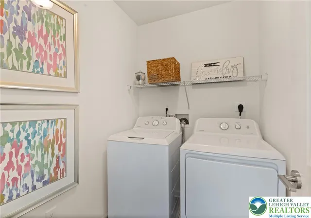 33rd image of 4 Lone Fox Ln #106, Easton, PA 18045 | MLS# 772240