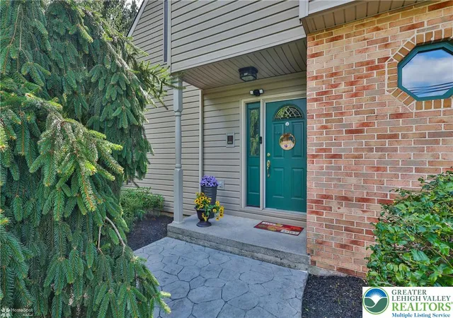 Homes for sale in Bethlehem, PA | 2821 Center St, Bethlehem, PA 18017 | MLS# 772111