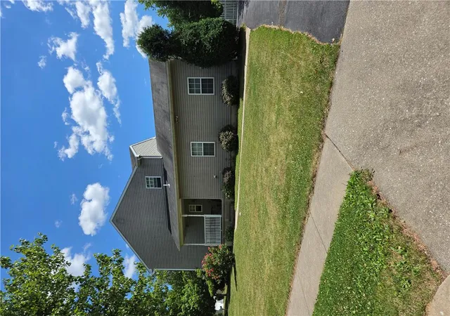 2nd image of 1819 Chianti Pl, Easton, PA 18045 | MLS# 772412
