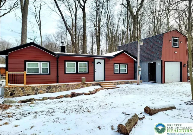 Homes for sale in Lehigh Twp, PA | 76 Kiowa Path, Lehigh Twp, PA 18466 | MLS# 772576