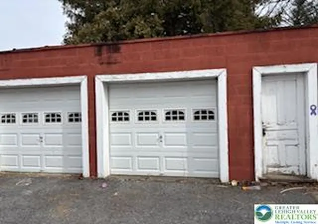 Homes for sale in Easton, PA | 1333 Richmond Rd, Easton, PA 18040 | MLS# 772657