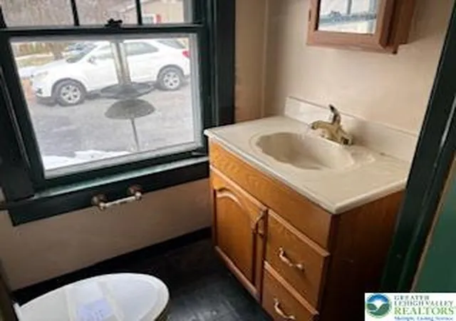 Homes for sale in Easton, PA | 1333 Richmond Rd, Easton, PA 18040 | MLS# 772657