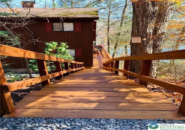 Photo 2 of Single Family Residence at 133 N Eastwood Dr, Greentown, PA 18426 | MLS# 773047 | | Sold on 2026-04-24