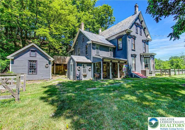 Homes for sale in Nockamixon Twp, PA | 9754 Easton Rd, Nockamixon Twp, PA 18930 | MLS# 773211