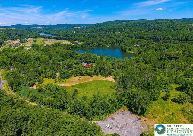 Homes for sale in Nockamixon Twp, PA | 9754 Easton Rd, Nockamixon Twp, PA 18930 | MLS# 773211
