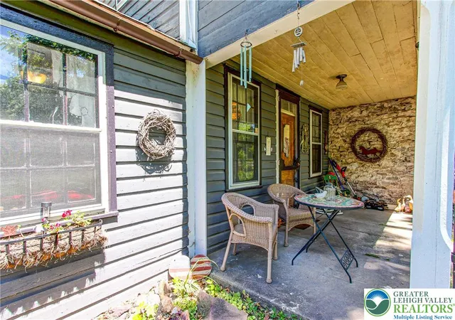 Homes for sale in Nockamixon Twp, PA | 9754 Easton Rd, Nockamixon Twp, PA 18930 | MLS# 773211