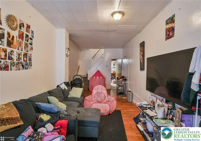 4th image of 705 N Front St, Allentown, PA 18102 | MLS# 772999