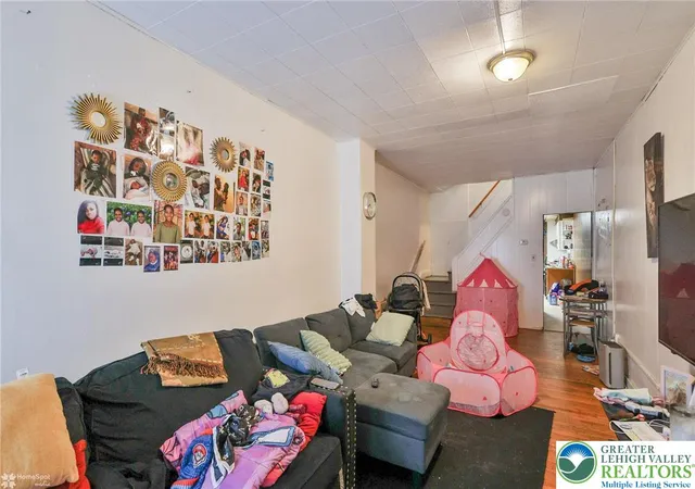 5th image of 705 N Front St, Allentown, PA 18102 | MLS# 772999