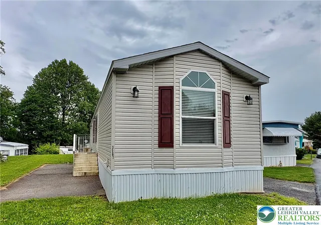 Homes for sale in North Whitehall Twp, PA | 3267 2Nd Ave, North Whitehall Twp, PA 18069 | MLS# 773221