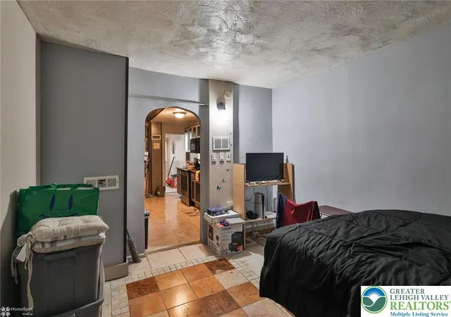 Homes for sale in Allentown City, PA | 143 N 5Th St, Allentown City, PA 18102 | MLS# 773004