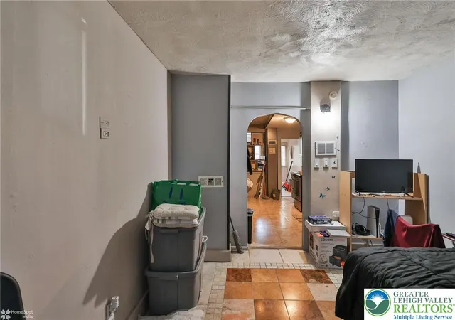 Homes for sale in Allentown City, PA | 143 N 5Th St, Allentown City, PA 18102 | MLS# 773004