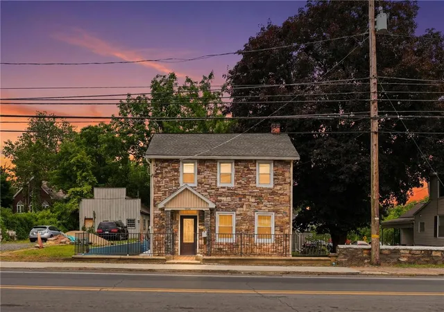 Homes for sale in Bethlehem Twp, PA | 3276 Easton Ave, Bethlehem Twp, PA 18020 | MLS# 773319