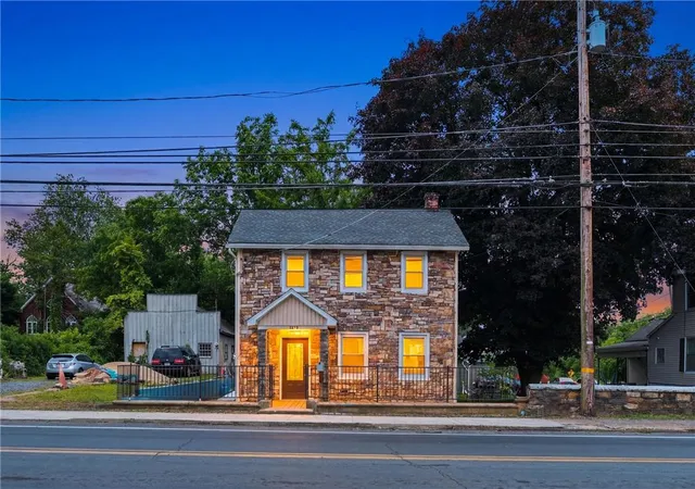 Homes for sale in Bethlehem Twp, PA | 3276 Easton Ave, Bethlehem Twp, PA 18020 | MLS# 773319