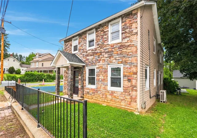 Homes for sale in Bethlehem Twp, PA | 3276 Easton Ave, Bethlehem Twp, PA 18020 | MLS# 773319