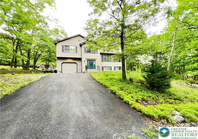 Homes for sale in Lehman Twp, PA | 107 Warbler Ct, Lehman Twp, PA 18324 | MLS# 773399