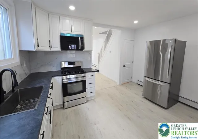 3rd image of 137 Madison St, Wilkes Barre, PA 18702 | MLS# 773320