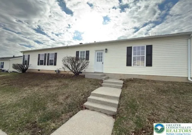 28th image of 636 San Simeon Pl, Easton, PA 18040 | MLS# 773619