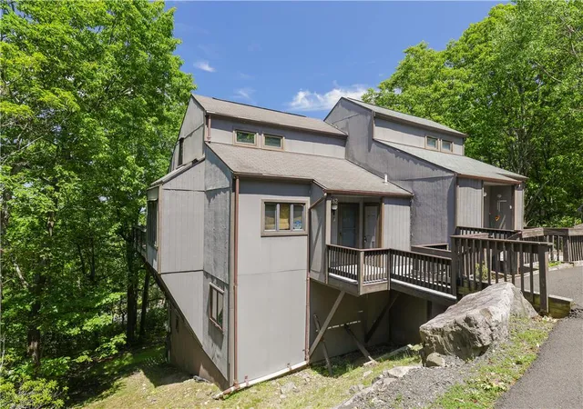 1st image of 262 Overlook Way, Jackson Twp, PA 18372 | MLS# 772306