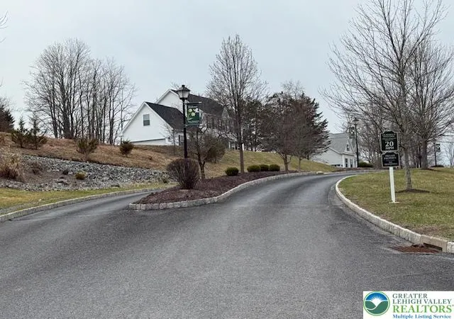 Photo 2 of Single family home for sale at 671 Stratton Dr, East Stroudsburg, PA 18302 | MLS# 773644 | Listing updated on 2026-06-30