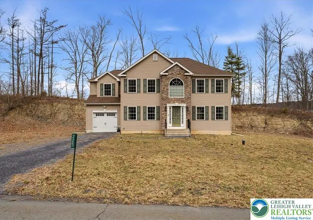 Photo 1 of Single family home for sale at 225 Swan Ct, East Stroudsburg, PA 18302 | MLS# 773813 | Listing updated on 2026-04-06