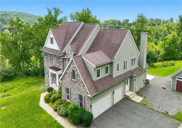 2nd image of 6520 Granville Rd, Upper Milford Twp, PA 18092 | MLS# 773697