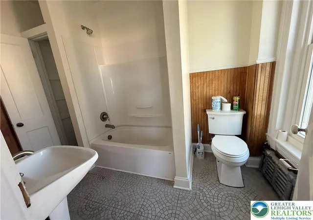 3rd image of 204 N 9Th St, Allentown City, PA 18102 | MLS# 773869