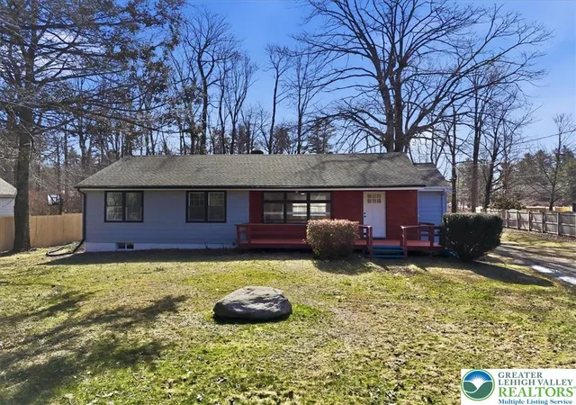 Homes for sale in Coolbaugh Twp, PA | 108 Sharbaugh Rd, Coolbaugh Twp, PA 18466 | MLS# 773726