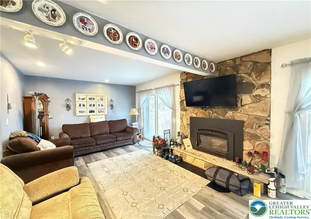 Homes for sale in Lehman Twp, PA | 5933 Decker Rd, Lehman Twp, PA 18324 | MLS# 773947