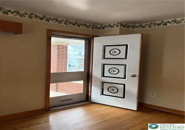 Homes for sale in Coplay Boro, PA | 115 Chestnut St, Coplay Boro, PA 18037 | MLS# 773967