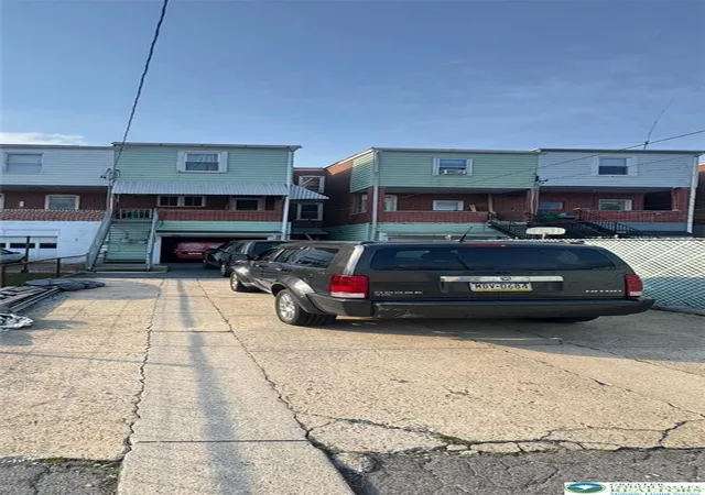 3rd image of 640 Hanover Ave, Allentown City, PA 18109 | MLS# 774033